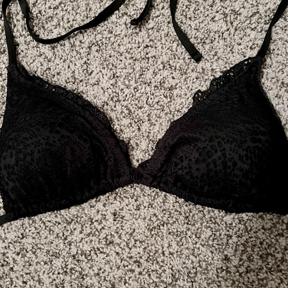 Black Bikini Top D/DD - Picture 3 of 5